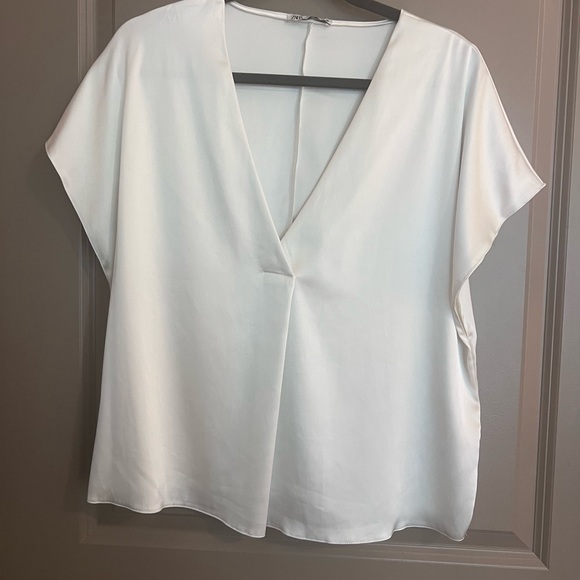ZARA Cream Colored Blouse - Picture 1 of 6